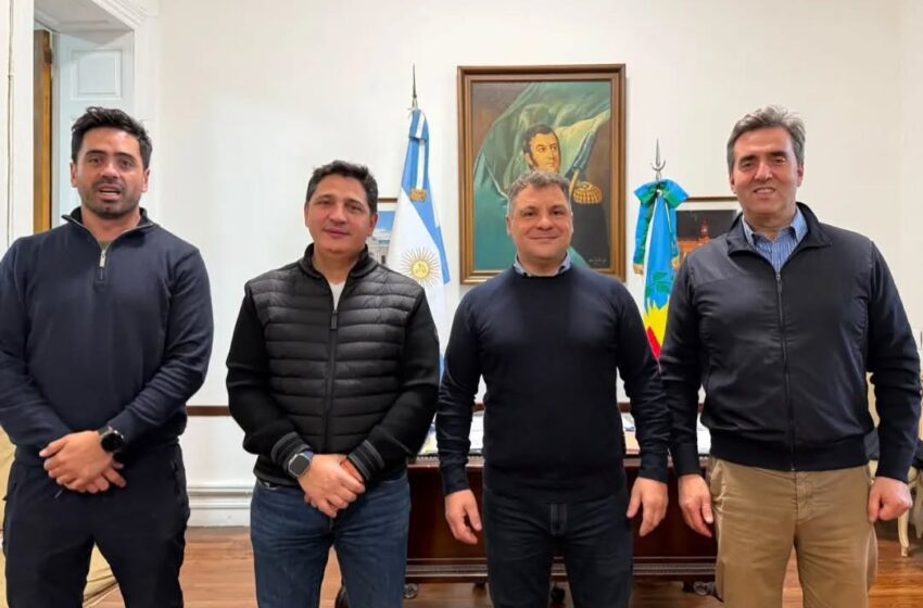  REUNIÓN DEL MINISTRO DE TRANSPORTE E INTENDENTES POR EL FUNCIONAMIENTO DE LA LÍNEA 276